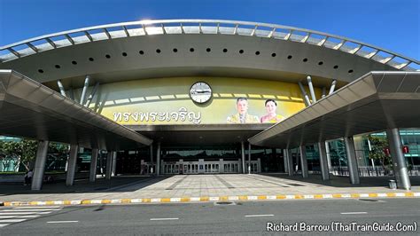 Emsamang Express Travel Station Bangkok .